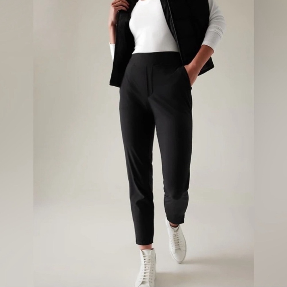 Athleta Brooklyn Ankle Mid Rise Ankle Jogger‎ (size 16) B18